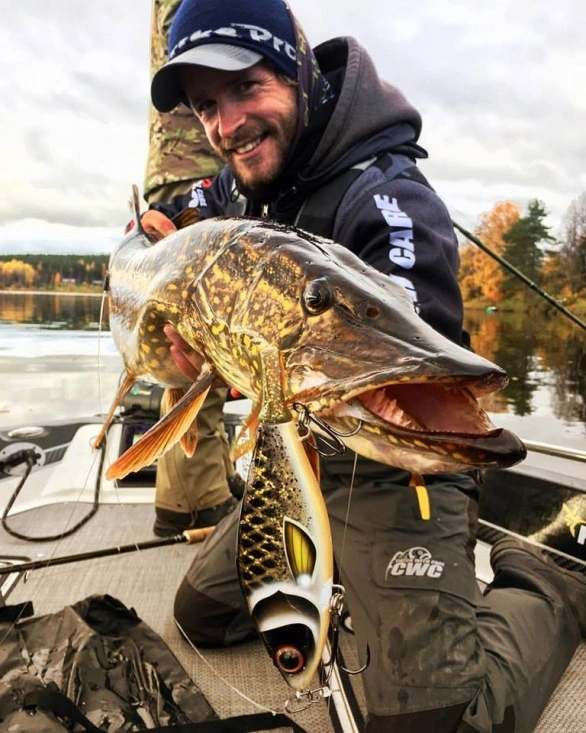 Strike Pro Trueglide Guppie 13,5cm 120g – Bild 3